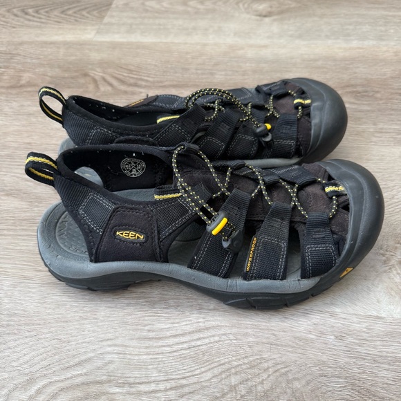 KEEN Newport H2 Hiking Sandals Mens Size 8 Black All Terrain Sport Waterproof - Picture 5 of 7